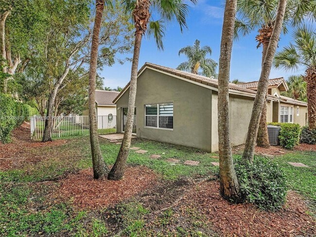 Building Photo - 4147 Sapphire Terrace