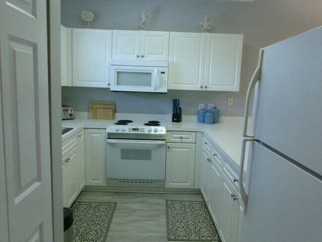 Building Photo - 682 Riverwalk Dr