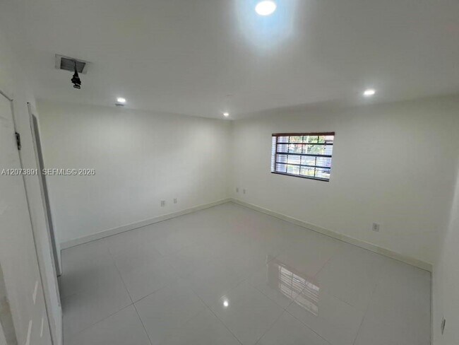 Building Photo - 15410 SW 74th Cir Ct