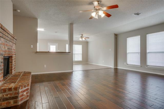 Building Photo - 9940 Carter Dr