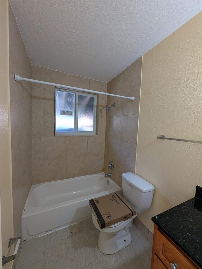 Building Photo - 1571 NE 109th St