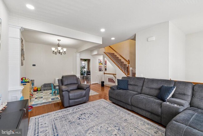 Building Photo - 2205 Greywing St
