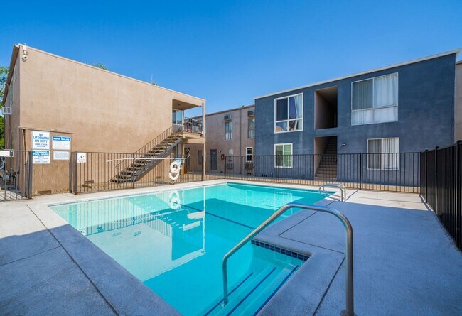 Building Photo - Chateau 16860 Chatsworth Apartments, LLC