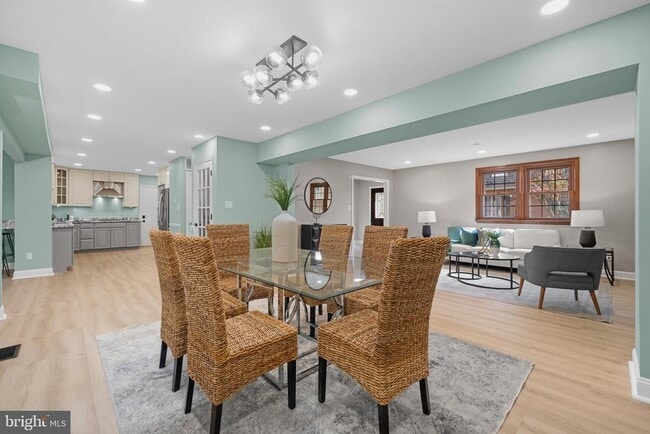 Building Photo - 10429 Headly Ct