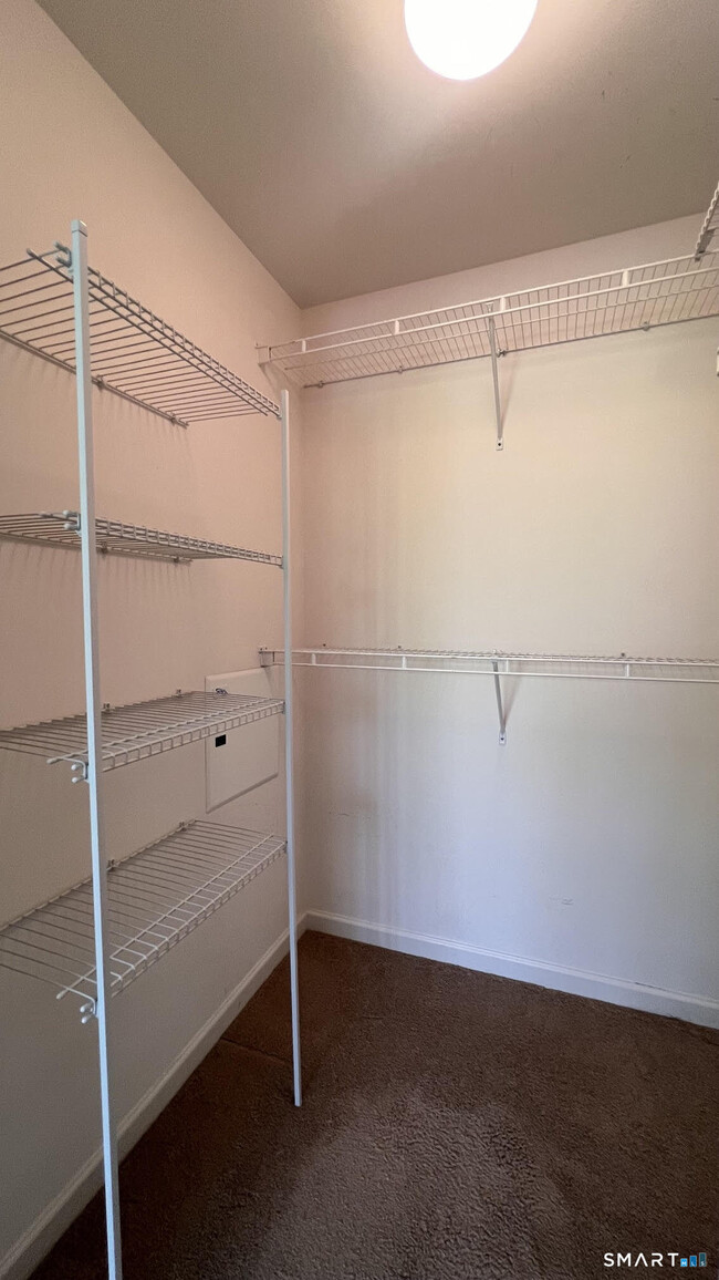 Building Photo - 26 School House Dr