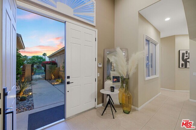 Building Photo - 4 Cartier Ct