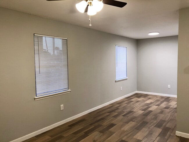 Building Photo - 2905 Highland Ave