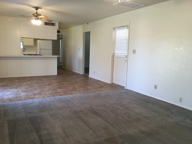 Building Photo - LANDSCAPING INCLUDED Tempe 3 Bed/ 1.75 Bath