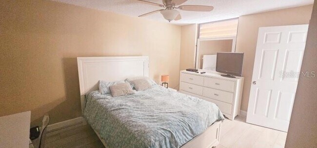 Building Photo - 132 Wild Palm Dr