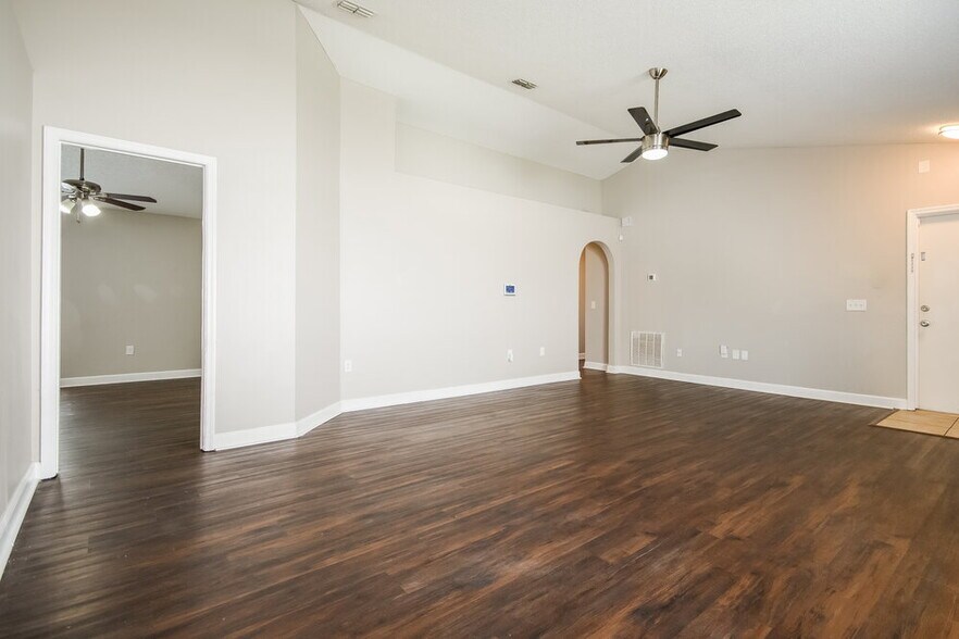 Building Photo - 7661 Harbor Bend Cir