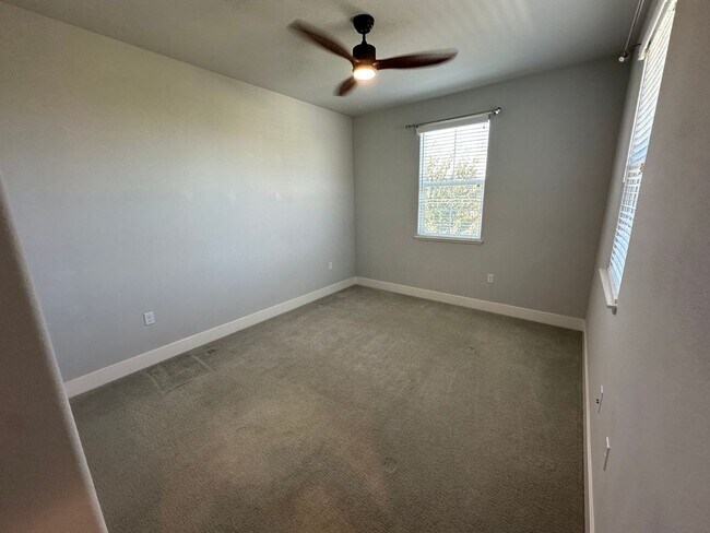 Building Photo - Stunning 4 Bedroom, 3 Bath Mountain House Home
