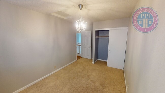 Building Photo - Beaverton / Stylish Open Floor-Plan - 5 Bedrooms, 3 Car Garage, Central Air