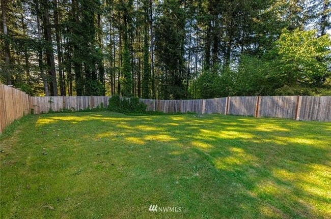 Building Photo - Spacious 3-Bedroom Home Near Horseshoe Lake