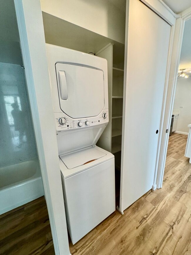 Building Photo - 1/1/2, Ground Floor Unit,  located at Mott-Smith in Makiki, Great Location!