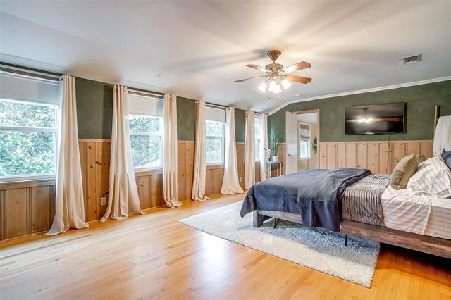 Building Photo - 1505 N Riverside Dr