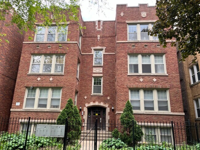 Primary Photo - 5033 N Springfield Ave