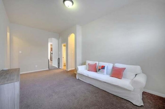Building Photo - 452 Monahans Dr