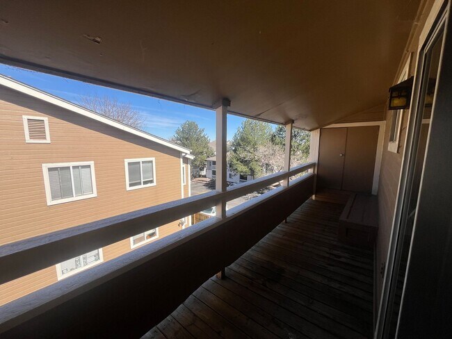 Building Photo - GORGEOUSLY REMODELED 2 bed 2 bath on 3rd floor with vaulted ceiling and skylight and in unit W/D!!