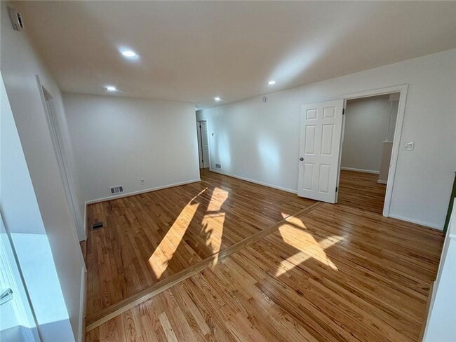 Building Photo - 1648 Hammond Woods Cir SW