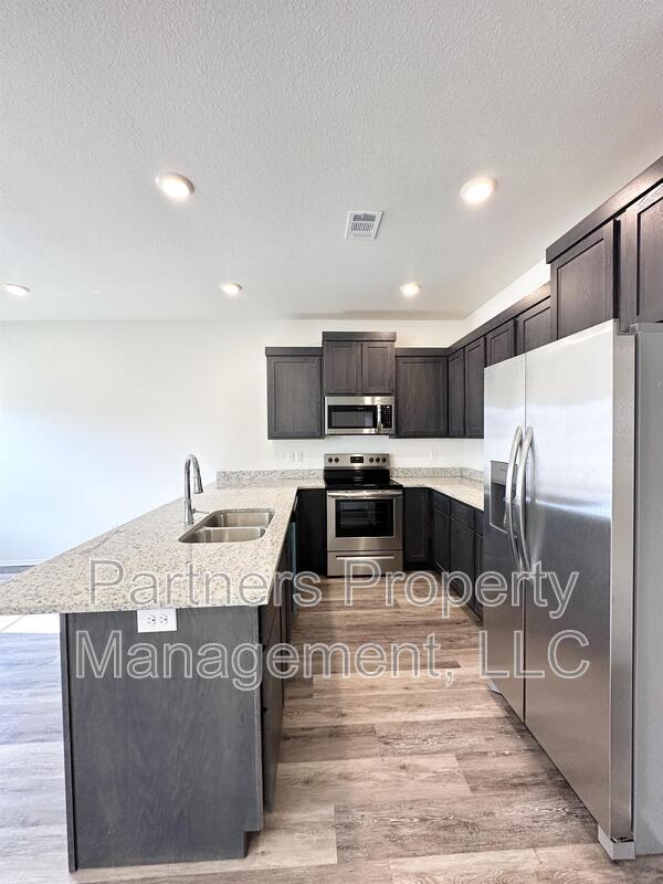 Building Photo - 779 S Amarillo Ave