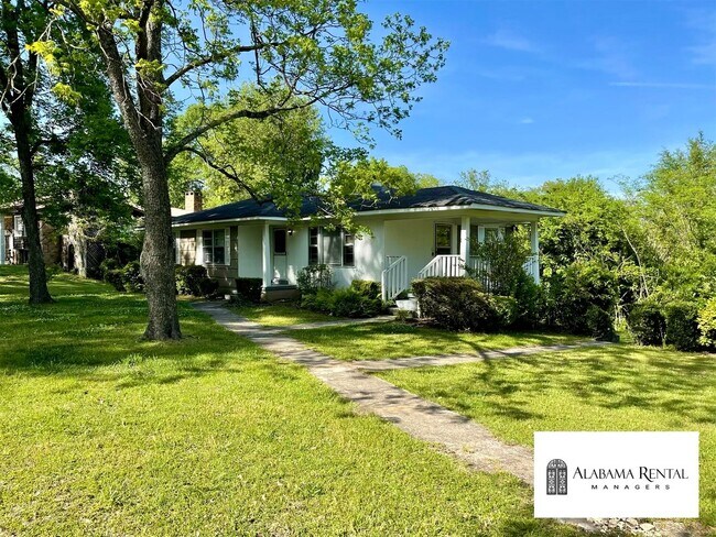 Building Photo - Great Home Available for Rent! View with 4...