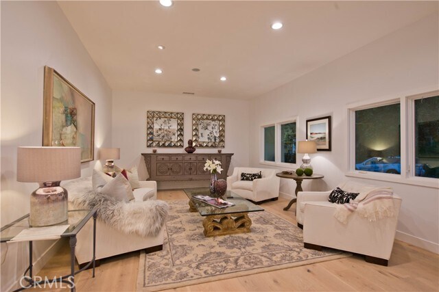 Building Photo - 16449 Tudor Dr