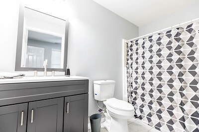 Building Photo - 32 Baird St