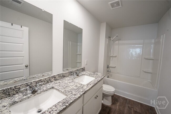 Building Photo - 412 Coconut Dr