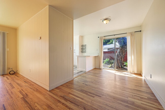 Building Photo - 4202 Dakota Dr