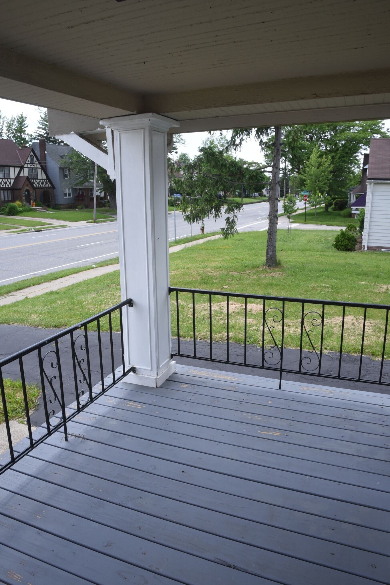 Front Deck - 13407 Cedar Rd