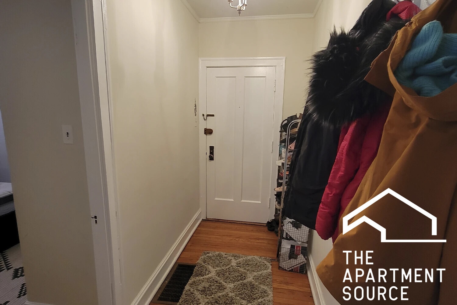 Building Photo - 3701 N Hoyne Ave