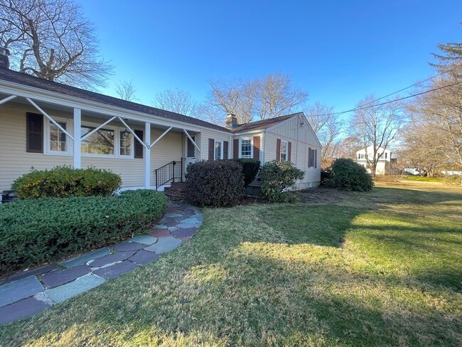 Building Photo - 10 Millwood Cir