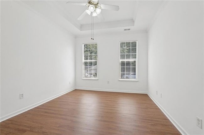 Building Photo - 2596 Bates St SE