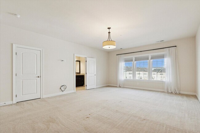 Building Photo - Available Now – Luxury 3 Bedroom, 2.5 Bath Carnegie Grand Townhome in Atwater Community