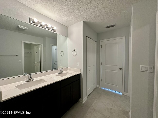 Building Photo - 1543 Liberty Tree Pl