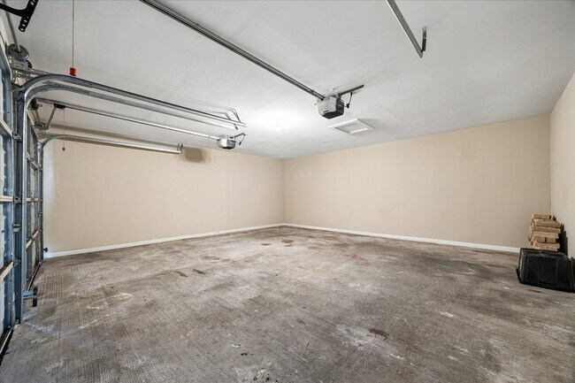 Building Photo - 12322 Nova Ct