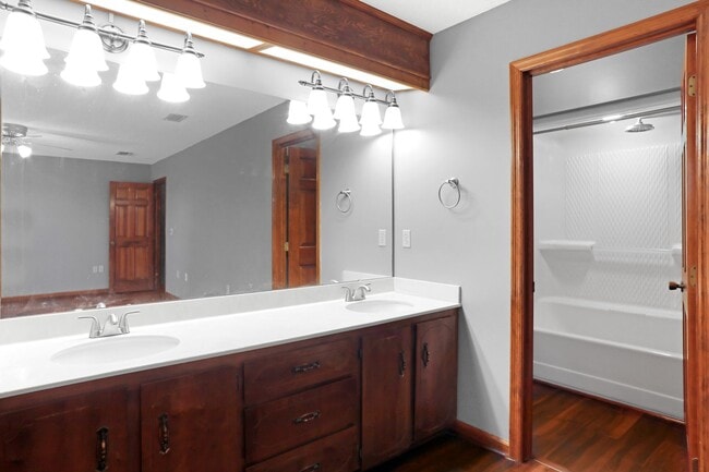 Building Photo - 3bd 2ba Home for Rent on Empire Rd