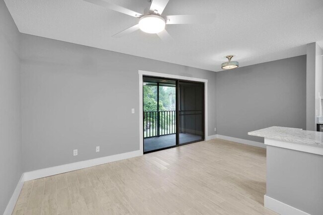 Building Photo - 30 Catalonia Ct