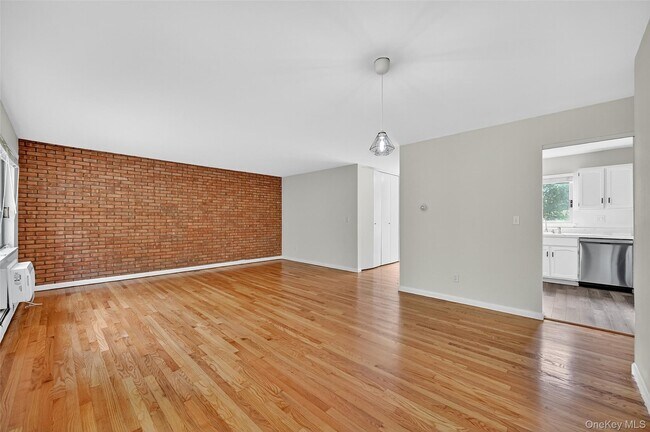 Building Photo - 19 Barnett Dr