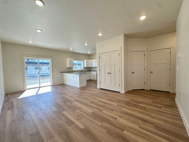 Building Photo - Brand New 3 Bed / 2.5 Bath Townhome in Sugar Mill Community