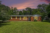 Building Photo - 130 Sandtrap Rd