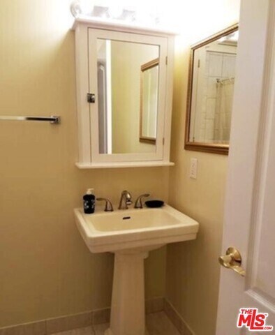 Building Photo - 10366 Eastborne Ave