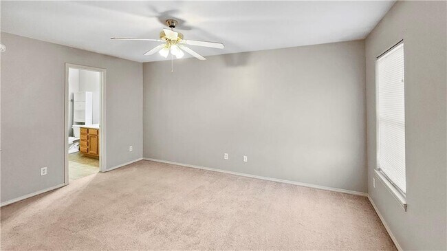 Building Photo - 4111 SW Shadowrock Pl