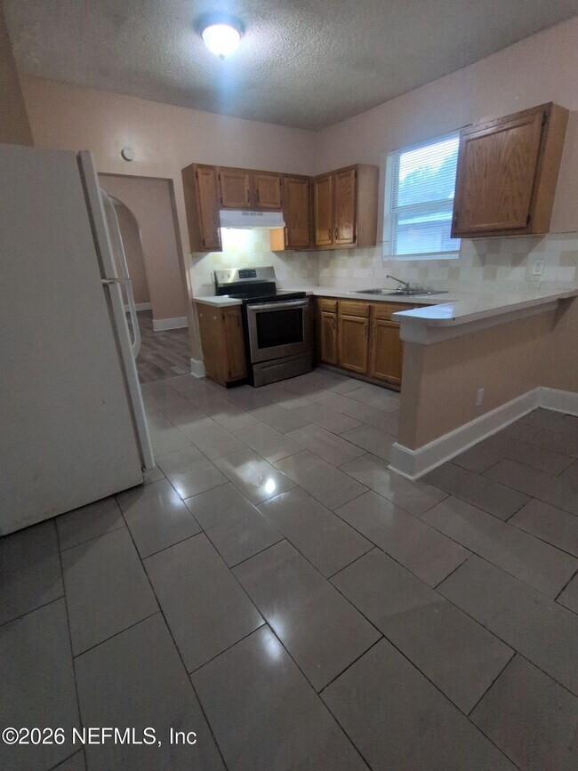 Building Photo - 1319 Steele St