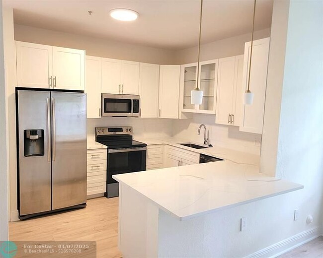 Building Photo - 4301 SW 160th Ave