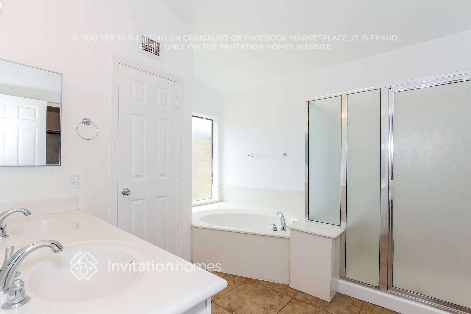 Building Photo - 11234 N 81st Ave