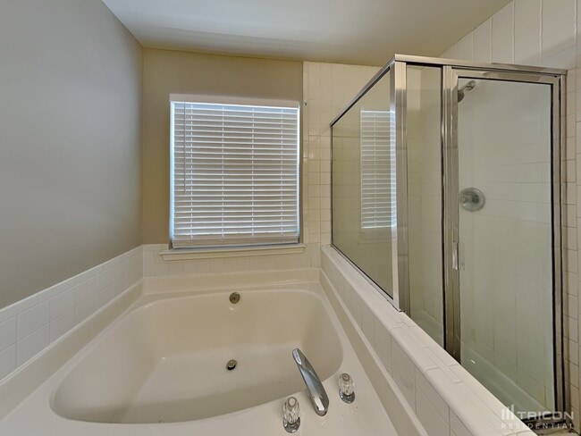 Building Photo - 2826 Bricker Dr