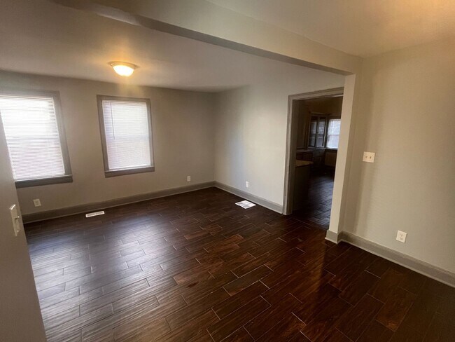 Building Photo - 3 Bedroom 1.5 Bath Single Family Home for Rent