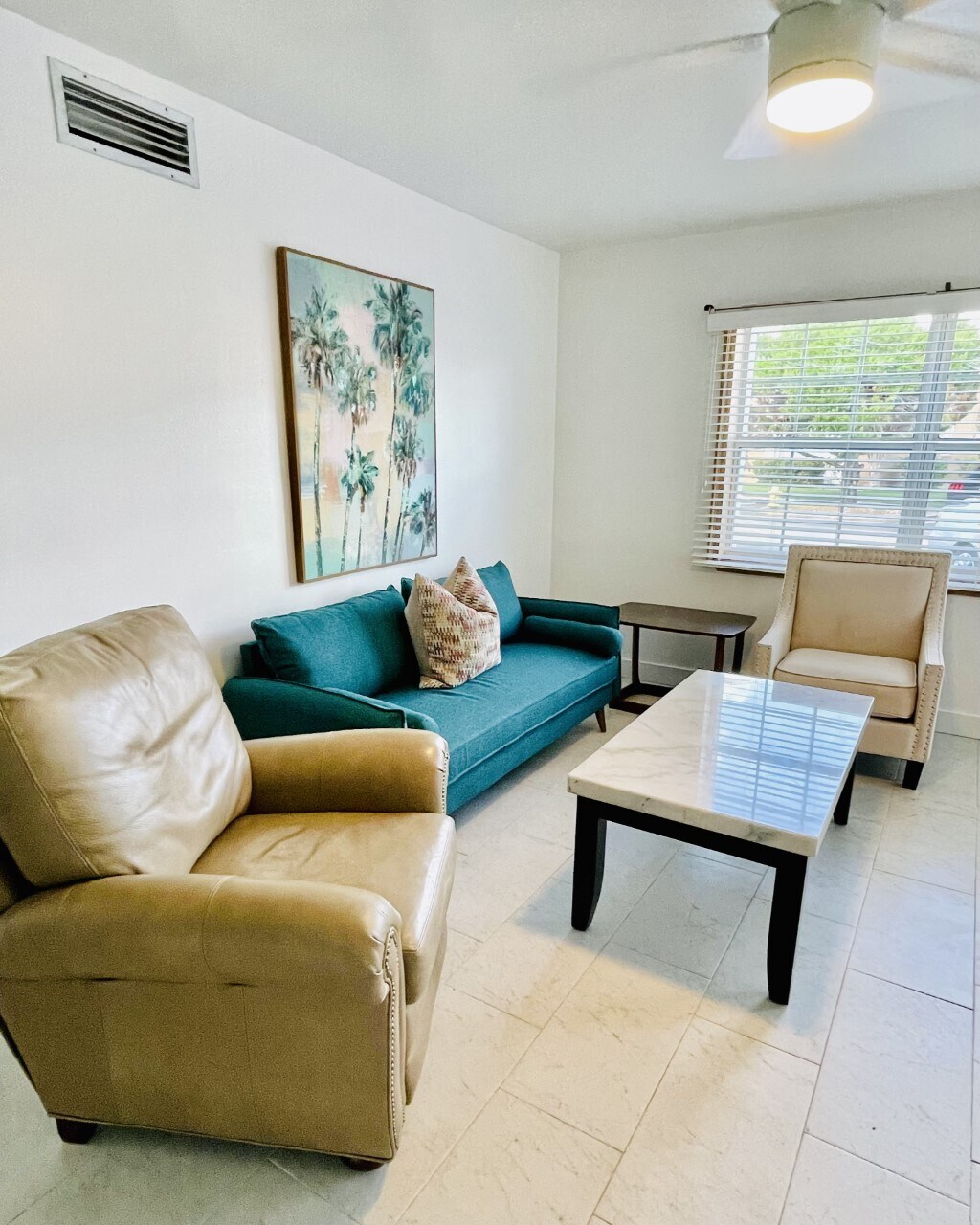 Living Room - 4158 Tamiami Trl