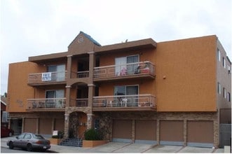 Building Photo - 1525 Pine Ave.